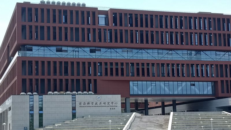 成都电子科技公司靠谱之选：揭秘行业认证与参数真相