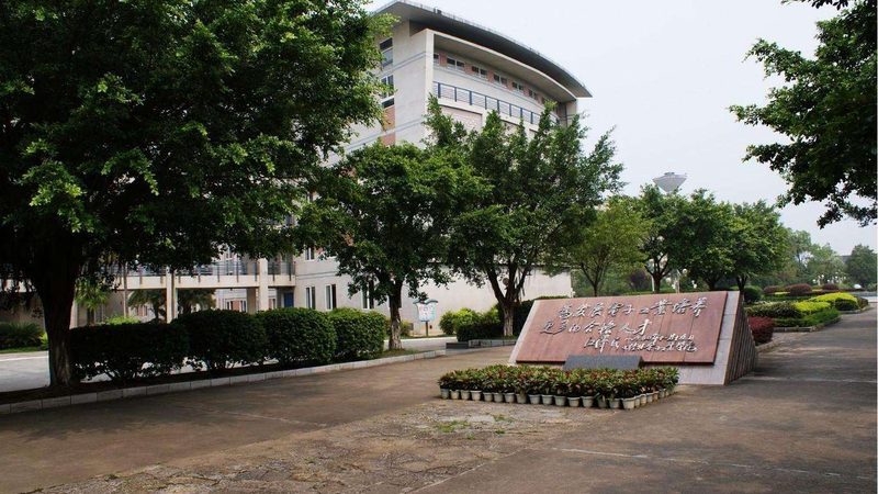 高精度PCB电路板：揭秘参数要求与标准